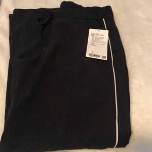 Lululemon on the right track pant